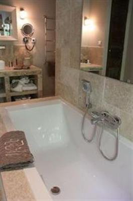 фото отеля Domaine De Mejean Guest House Alleins