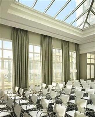 фото отеля Relais Spa Val d'Europe