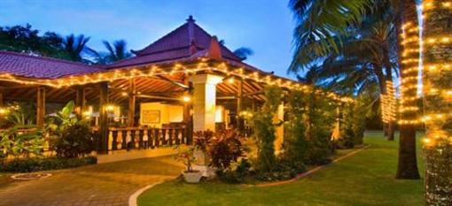 фото отеля Puri Indah Beach Hotel