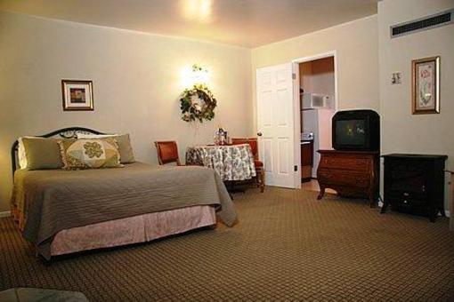 фото отеля Meadowlark Inn
