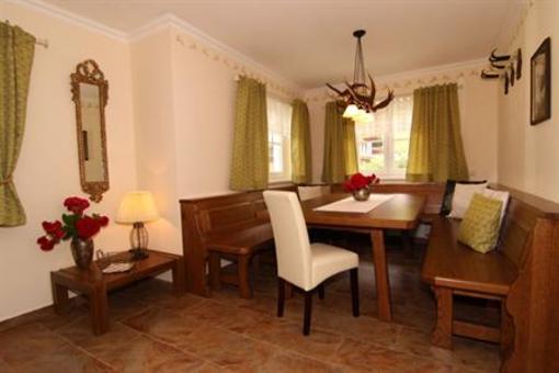 фото отеля Jagdhof Chalet St. Johann im Pongau