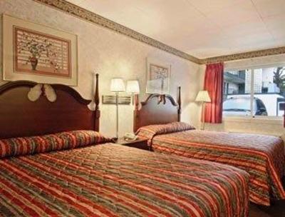 фото отеля Travelodge Chambersburg