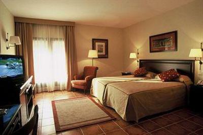 фото отеля Hotel La Reserva de San Leonardo de Yague