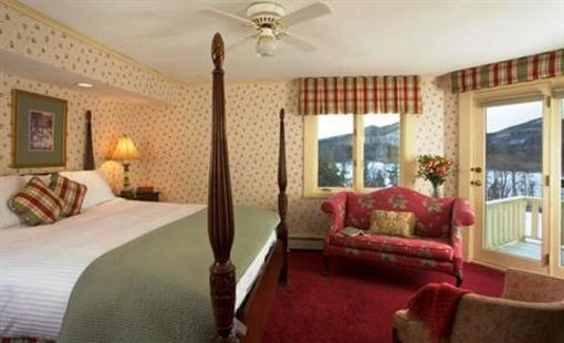 фото отеля The Manor on Golden Pond Hotel Holderness