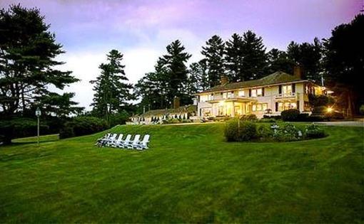 фото отеля The Manor on Golden Pond Hotel Holderness