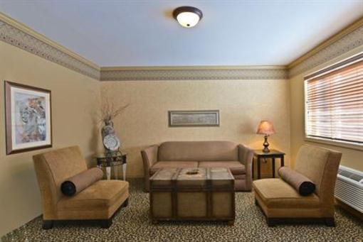 фото отеля Prestige Hotel Radium Hot Springs