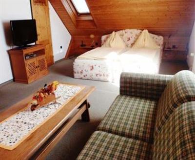 фото отеля Themenpension Haus Sanz