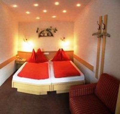 фото отеля Themenpension Haus Sanz