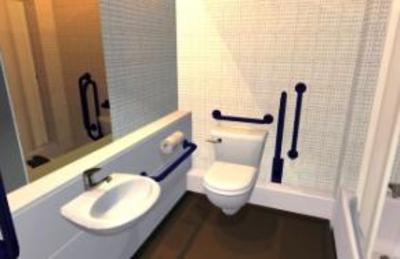 фото отеля Travelodge M4 Eastbound Reading