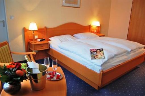 фото отеля Dom-Hotel Osnabruck