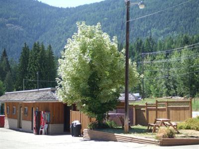 фото отеля Rossland Motel