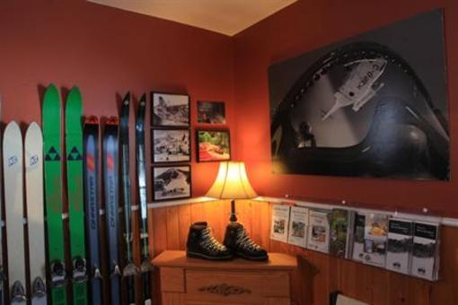 фото отеля Rossland Motel