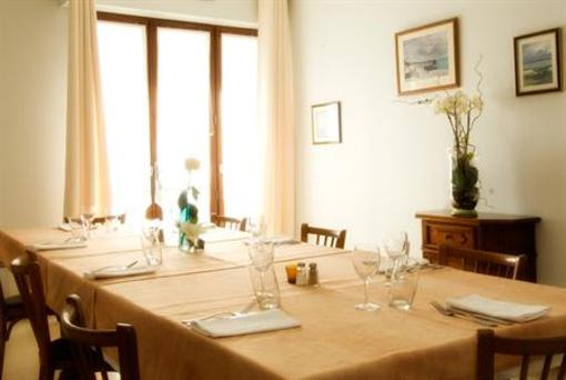 фото отеля Hotel La Chaumiere