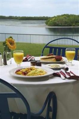 фото отеля Doubletree Guest Suites Tampa