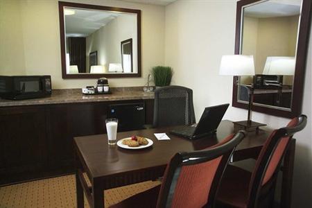 фото отеля Doubletree Guest Suites Tampa