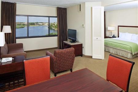 фото отеля Doubletree Guest Suites Tampa