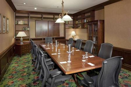 фото отеля Doubletree Guest Suites Tampa