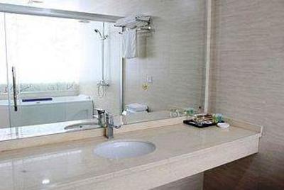 фото отеля Ruiqi International Hotel