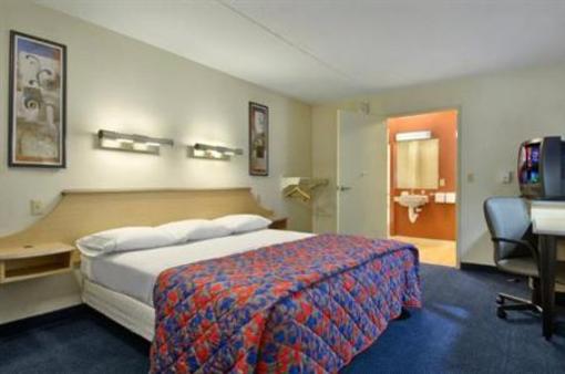 фото отеля Red Roof Inn Detroit Dearborn