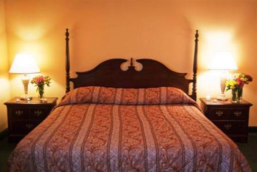 фото отеля Sunday House Inn Fredericksburg