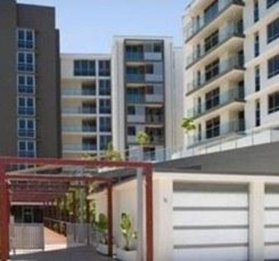 фото отеля Signature Waterfront Apartments Gold Coast