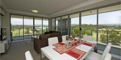 фото отеля Signature Waterfront Apartments Gold Coast