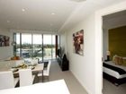 фото отеля Signature Waterfront Apartments Gold Coast