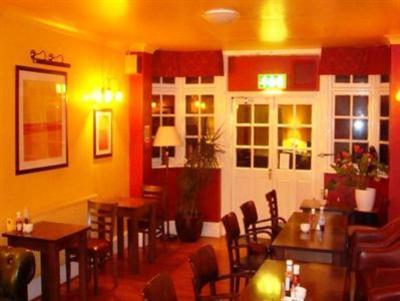 фото отеля The Royal Standard Guest House Virginia Water