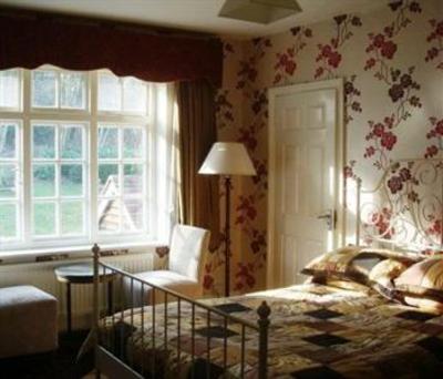 фото отеля The Royal Standard Guest House Virginia Water