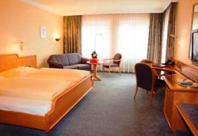 фото отеля Adler Hotel Ehingen