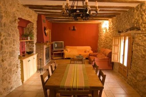 фото отеля Casa Rural Ildum Plaza Guest House Cabanes