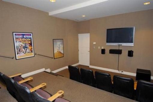 фото отеля Oakwood Apartments 1515 2nd Street Coronado