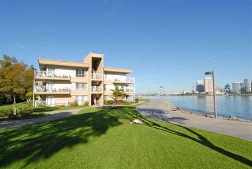 фото отеля Oakwood Apartments 1515 2nd Street Coronado