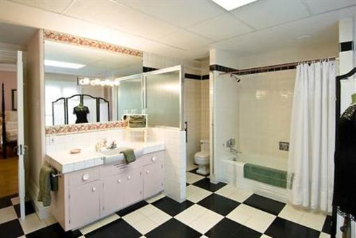 фото отеля Harbour's Edge Bed & Breakfast