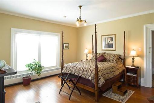 фото отеля Harbour's Edge Bed & Breakfast