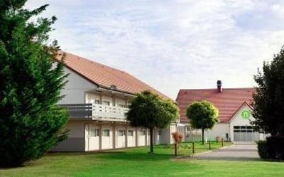 фото отеля Campanile Villennes-sur-Seine Orgeval Hotel