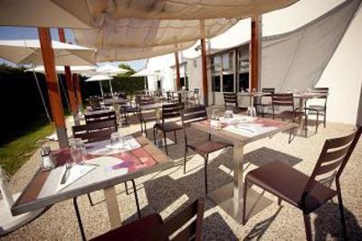 фото отеля Campanile Villennes-sur-Seine Orgeval Hotel