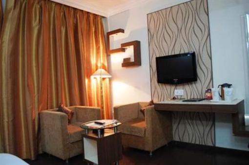 фото отеля Hotel Ranjit's Lakeview
