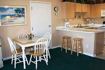фото отеля ResortQuest Vacation Rentals Grand Caribbean Destin