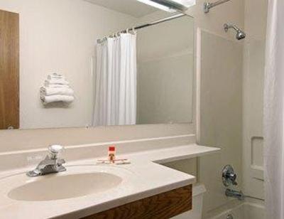 фото отеля Super 8 Youngstown / Austintown