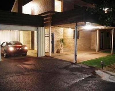 фото отеля Central Serviced Apartments