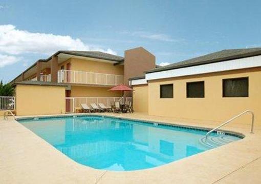фото отеля Quality Inn South Duncan