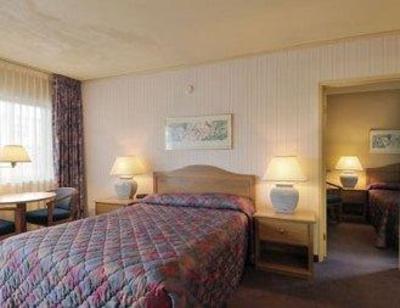 фото отеля Travelodge Boston Natick