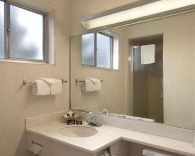 фото отеля Travelodge Boston Natick
