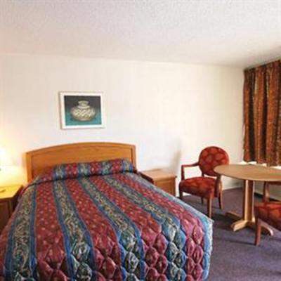 фото отеля Thunderbird Motel Hillsboro
