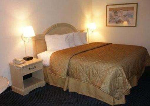 фото отеля Quality Inn & Suites Clearwater