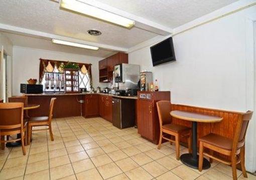 фото отеля Econo Lodge Cambridge