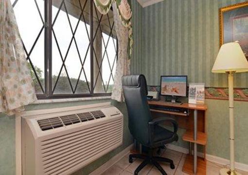 фото отеля Econo Lodge Cambridge