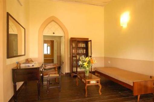 фото отеля Royal Phoenix Inn