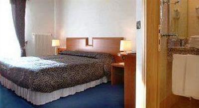 фото отеля Hotel La Roccia Cavalese